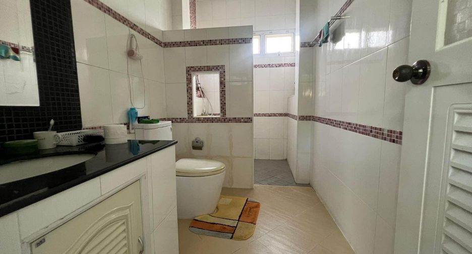 For sale 3 bedrooms villa in Mueang Chiang Mai, Chiang Mai