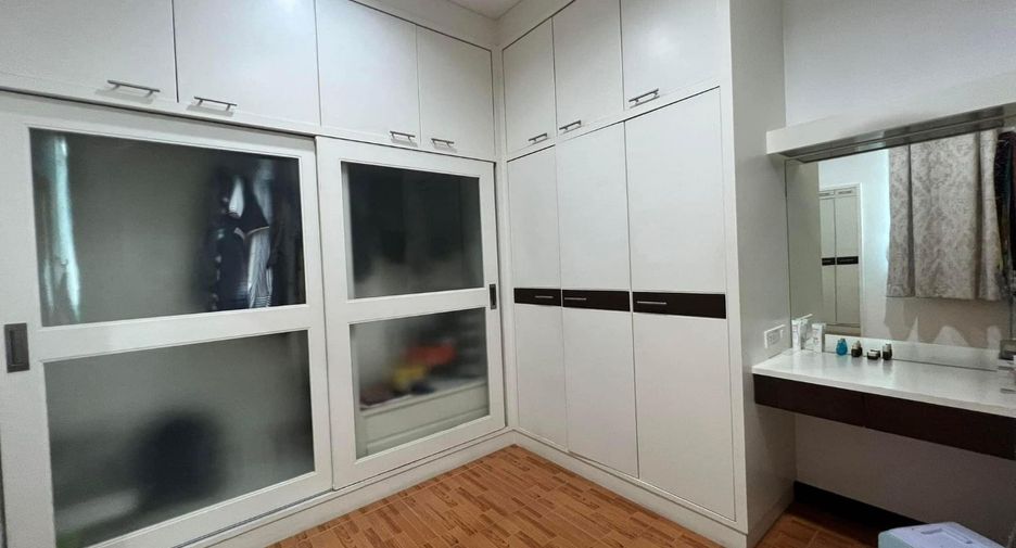 For sale 3 bedrooms villa in Mueang Chiang Mai, Chiang Mai