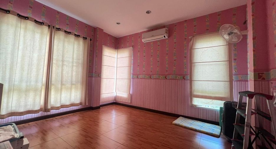 For sale 3 bedrooms villa in Mueang Chiang Mai, Chiang Mai