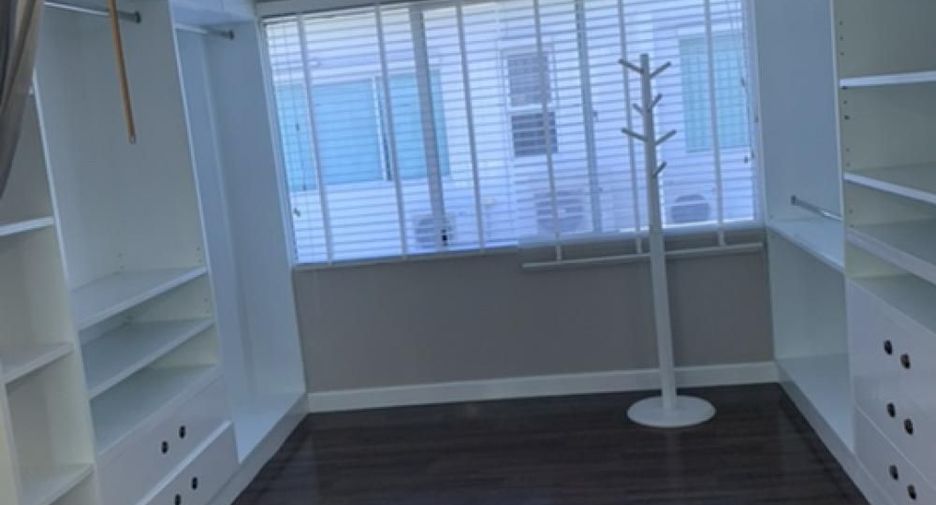 For rent 3 bedrooms house in Bang Kapi, Bangkok