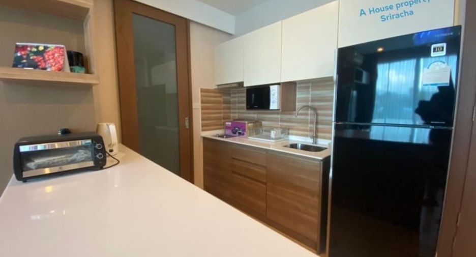For sale 1 bed condo in Si Racha, Chonburi