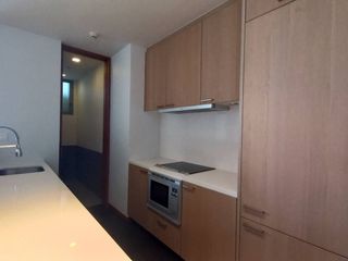 Condo en alquiler de 2 habitaciones en Sathon, Bangkok