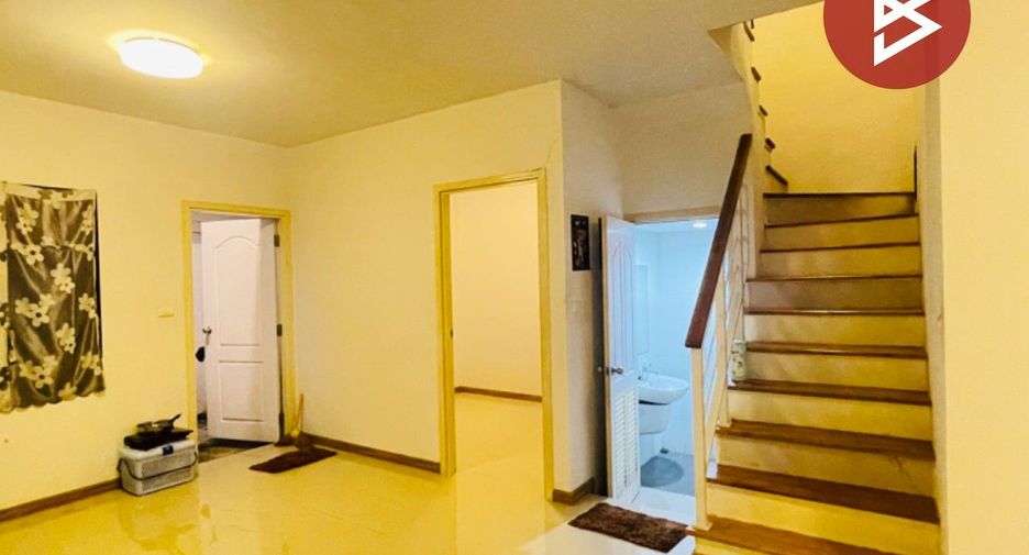 For sale 3 Beds townhouse in Ban Pho, Chachoengsao