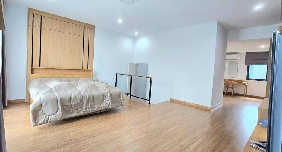 For rent 2 bedrooms house in Suan Luang, Bangkok