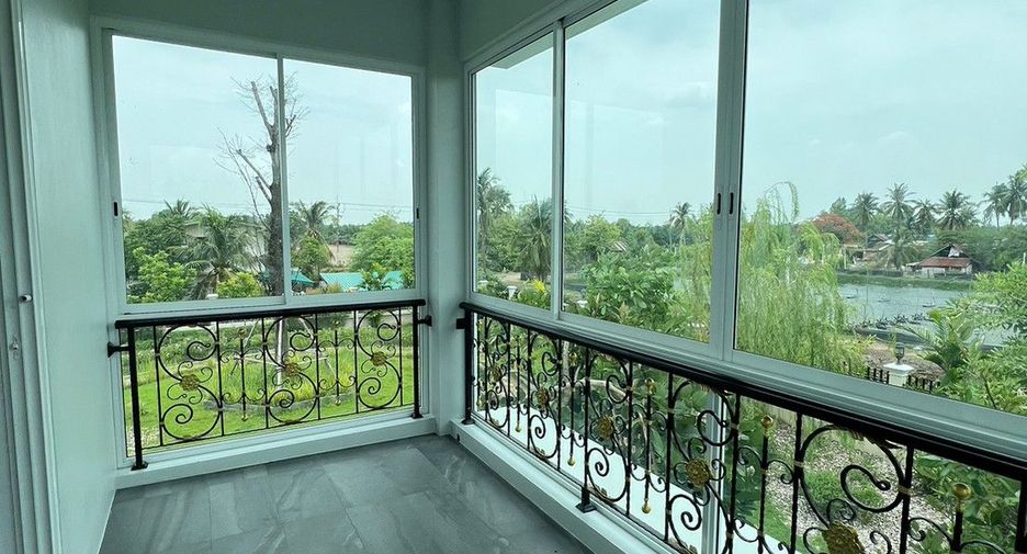 For sale 4 Beds house in Khlong Khuean, Chachoengsao