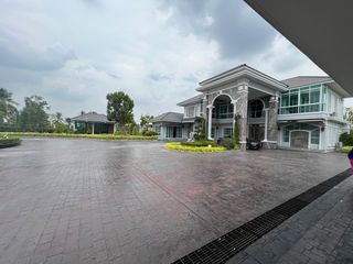 For sale 4 bed house in Khlong Khuean, Chachoengsao