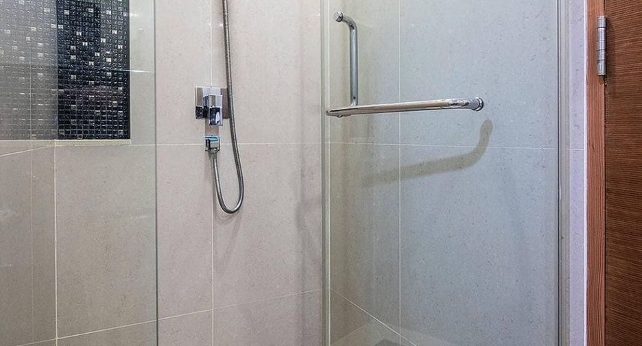 For rent そして for sale 2 ベッドルーム condo in Sathon, Bangkok
