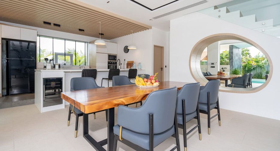 For sale 5 bedrooms villa in Mueang Phuket, Phuket