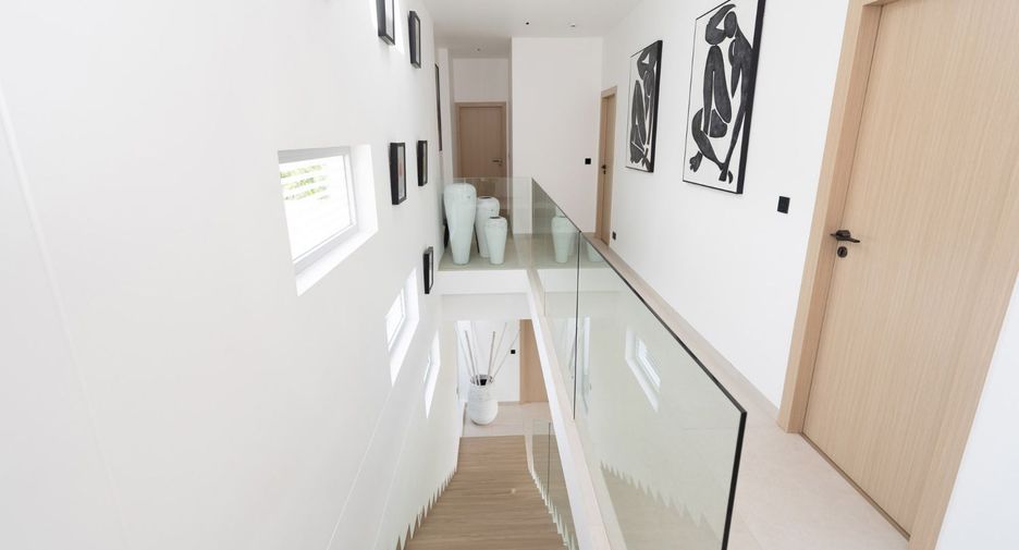 For sale 5 bedrooms villa in Mueang Phuket, Phuket
