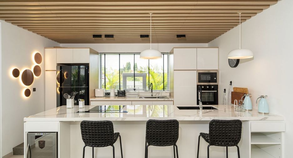 For sale 5 bedrooms villa in Mueang Phuket, Phuket