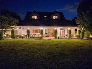 For rent 5 bedrooms house in Doi Saket, Chiang Mai