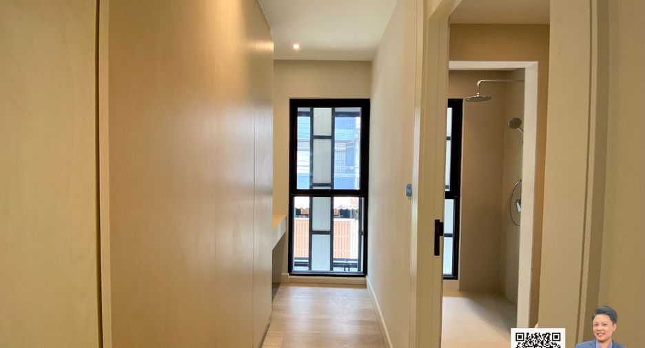 For sale 2 bedrooms townhouse in Watthana, Bangkok