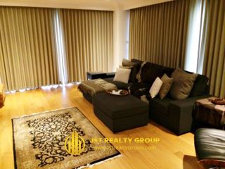 For sale 3 bedrooms condo in Khlong Toei, Bangkok