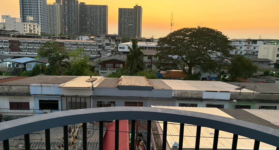 For rent 2 bedrooms retail Space in Phasi Charoen, Bangkok