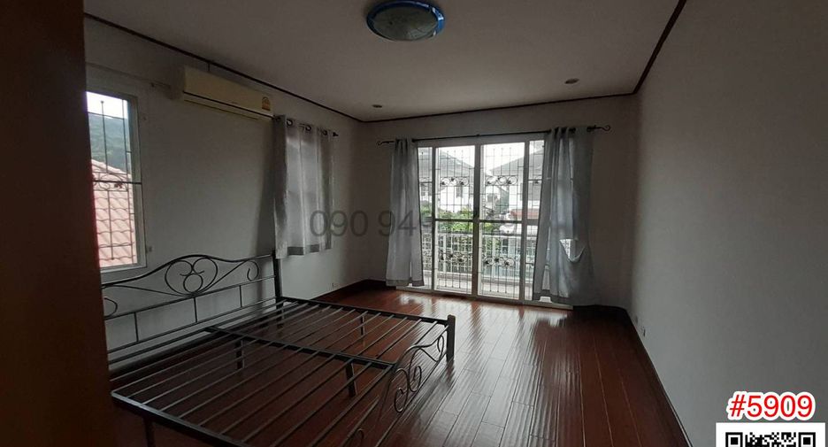 For rent 3 Beds house in Lat Phrao, Bangkok