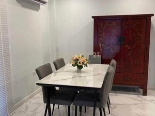 Reihenhaus zur Miete mit 3 Zimmer in Watthana, Bangkok