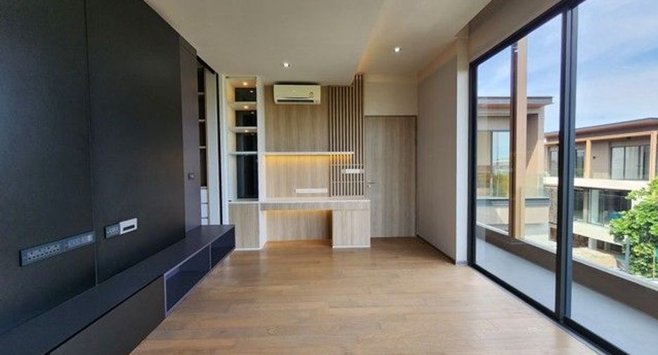 Haus zum Kauf mit 4 Zimmer in Saphan Sung, Bangkok