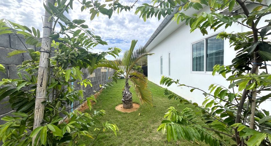 For sale 4 Beds villa in Takua Pa, Phang Nga