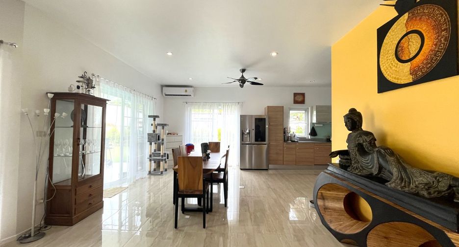 For sale 4 Beds villa in Takua Pa, Phang Nga