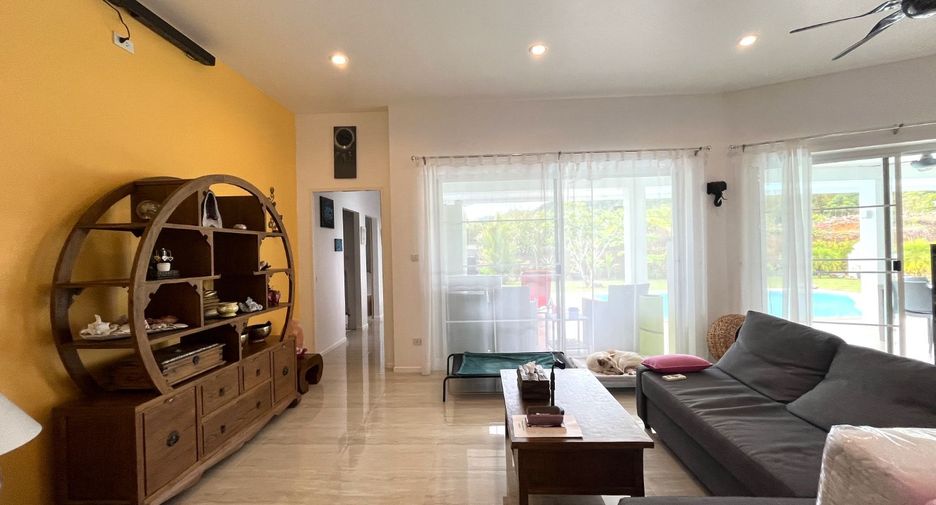 For sale 4 Beds villa in Takua Pa, Phang Nga