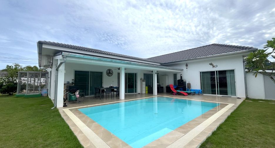 For sale 4 Beds villa in Takua Pa, Phang Nga