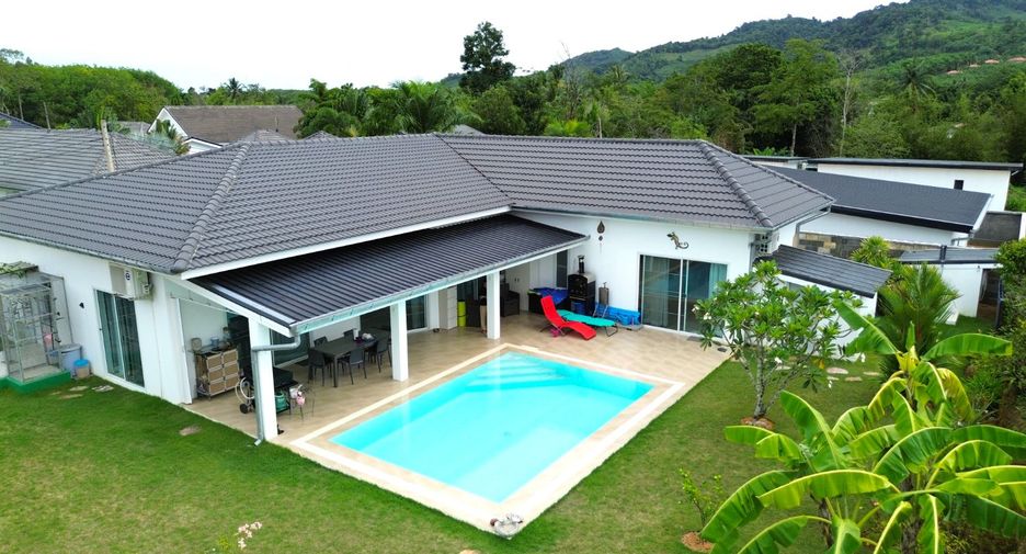 For sale 4 Beds villa in Takua Pa, Phang Nga