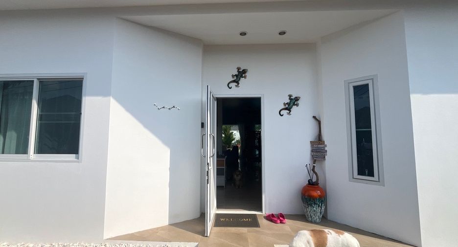 For sale 4 bedrooms villa in Takua Pa, Phang Nga