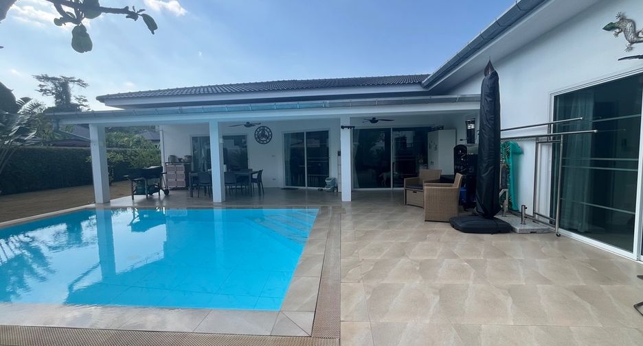 For sale 4 bedrooms villa in Takua Pa, Phang Nga