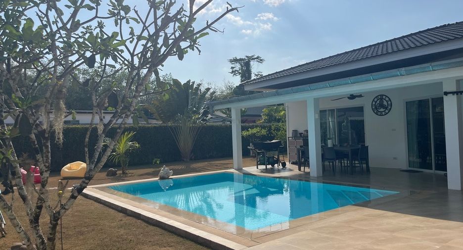 For sale 4 bedrooms villa in Takua Pa, Phang Nga