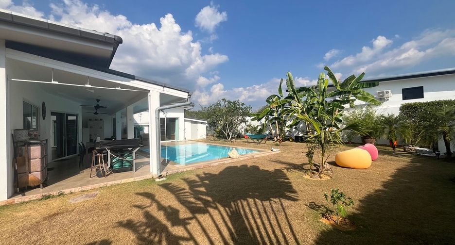 For sale 4 bedrooms villa in Takua Pa, Phang Nga