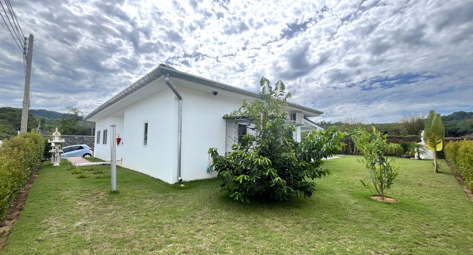 For sale 4 Beds villa in Takua Pa, Phang Nga