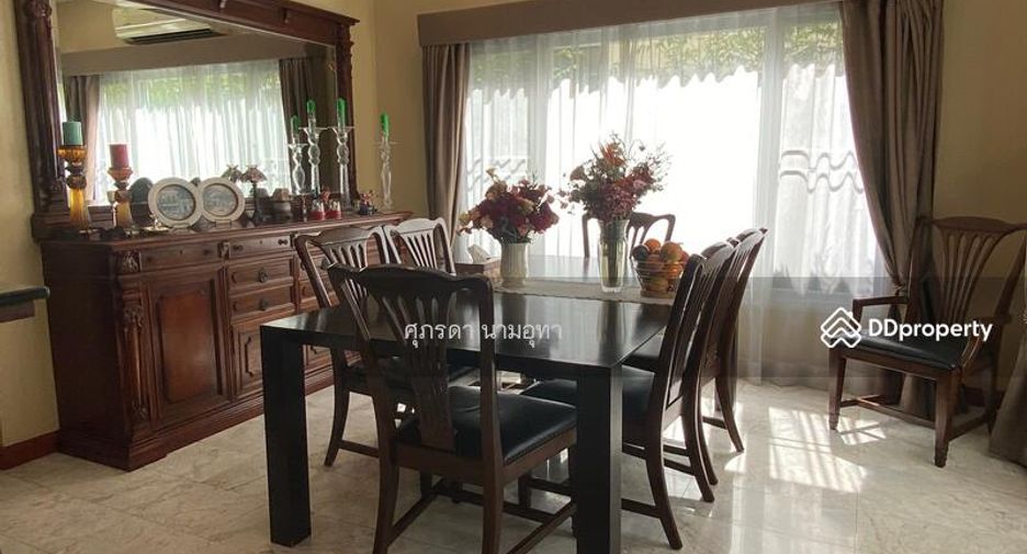À vendre 5 chambres maison à Lat Phrao, Bangkok