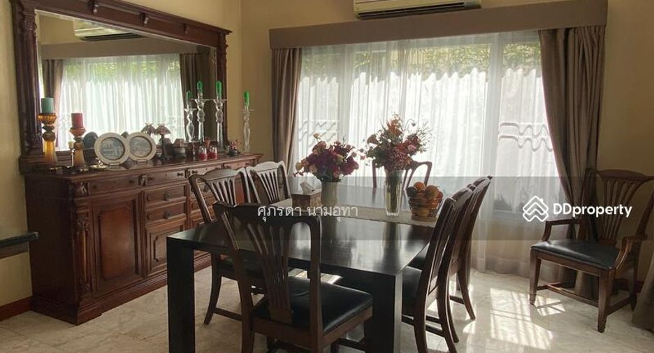 À vendre 5 chambres maison à Lat Phrao, Bangkok