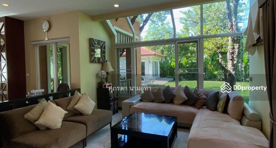 À vendre 5 chambres maison à Lat Phrao, Bangkok