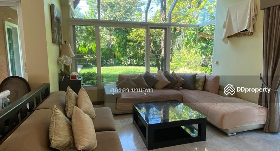 À vendre 5 chambres maison à Lat Phrao, Bangkok