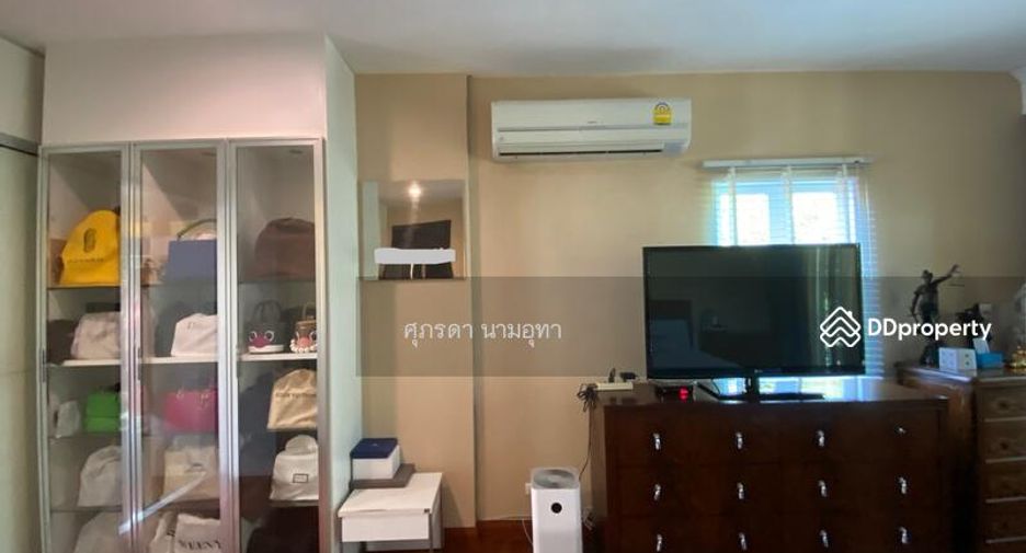 À vendre 5 chambres maison à Lat Phrao, Bangkok