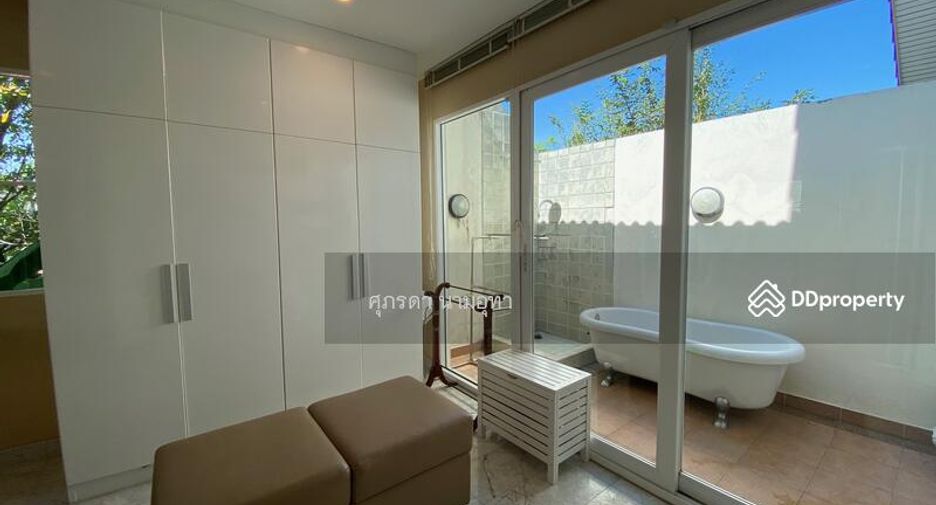 À vendre 5 chambres maison à Lat Phrao, Bangkok