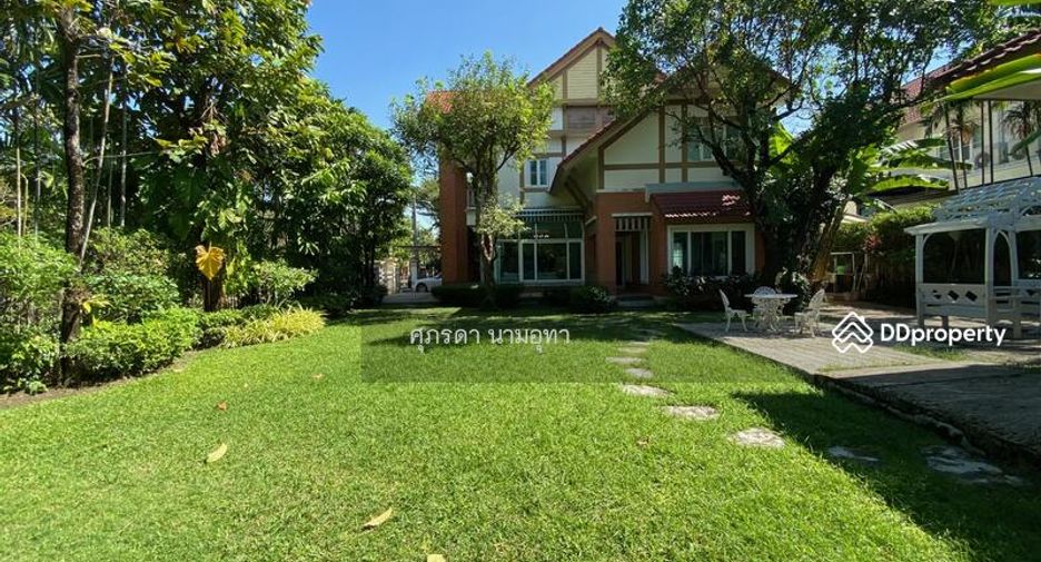 À vendre 5 chambres maison à Lat Phrao, Bangkok