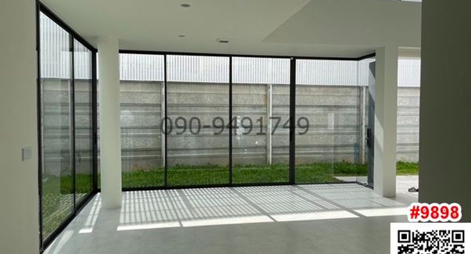 For rent 3 bedrooms townhouse in Don Mueang, Bangkok