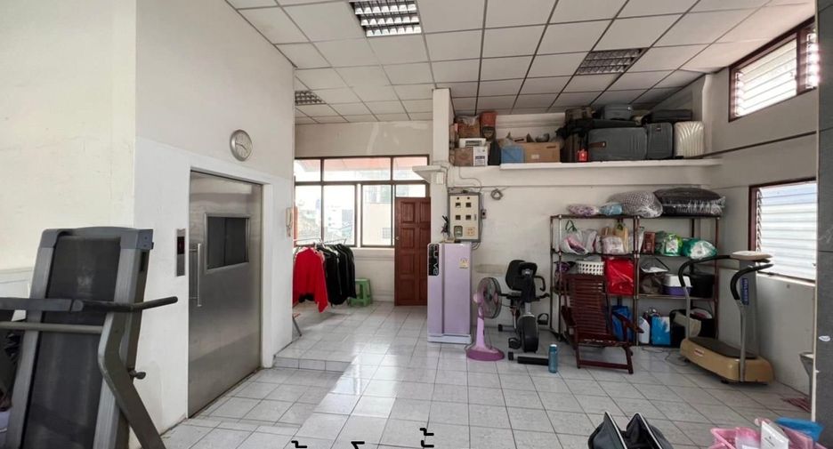 Casa adosada en venta de 6 habitaciones en Samphanthawong, Bangkok