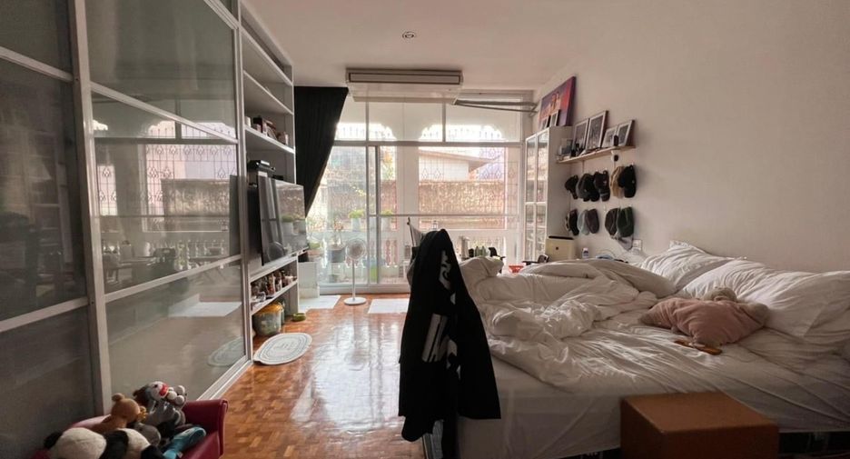 Casa adosada en venta de 6 habitaciones en Samphanthawong, Bangkok