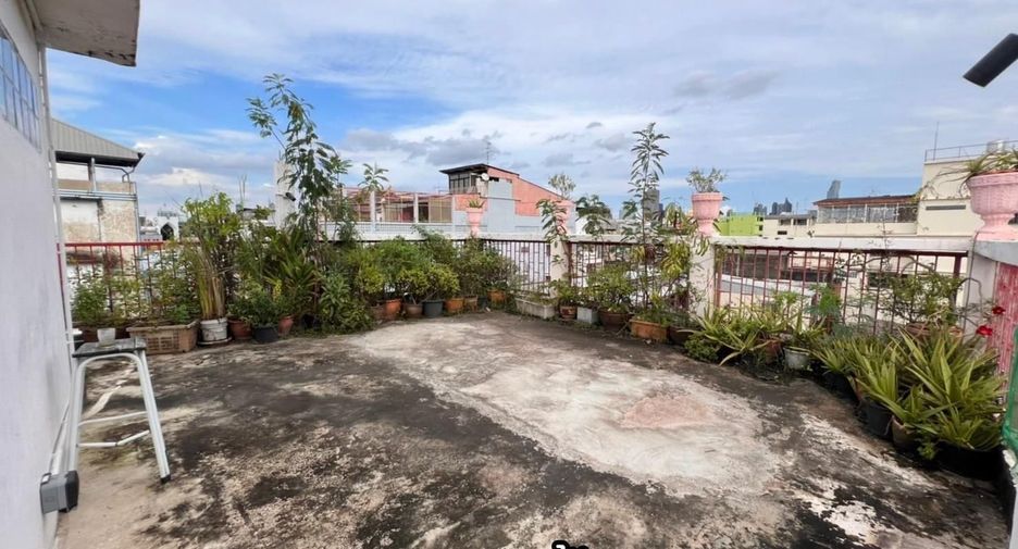 Casa adosada en venta de 6 habitaciones en Samphanthawong, Bangkok