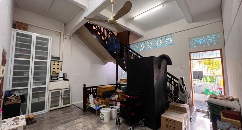 Casa adosada en venta de 6 habitaciones en Samphanthawong, Bangkok