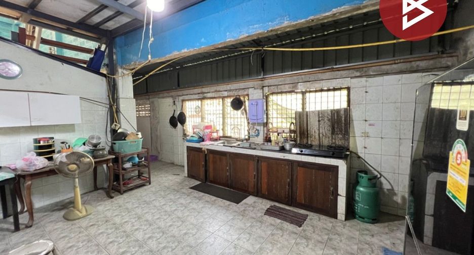 For sale warehouse in Bang Sao Thong, Samut Prakan