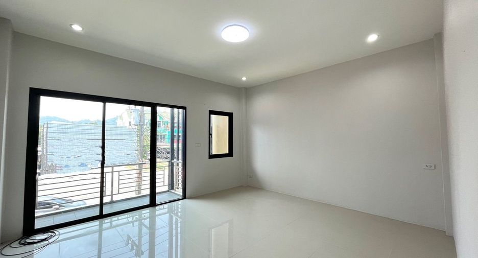 For sale 4 bedrooms retail Space in Mueang Krabi, Krabi