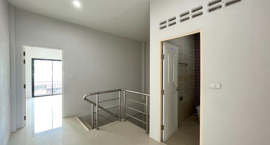 For sale 4 bedrooms retail Space in Mueang Krabi, Krabi