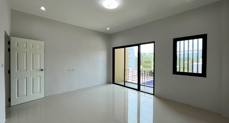 For sale 4 bedrooms retail Space in Mueang Krabi, Krabi