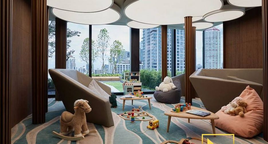 For rent 2 bedrooms condo in Khlong Toei, Bangkok