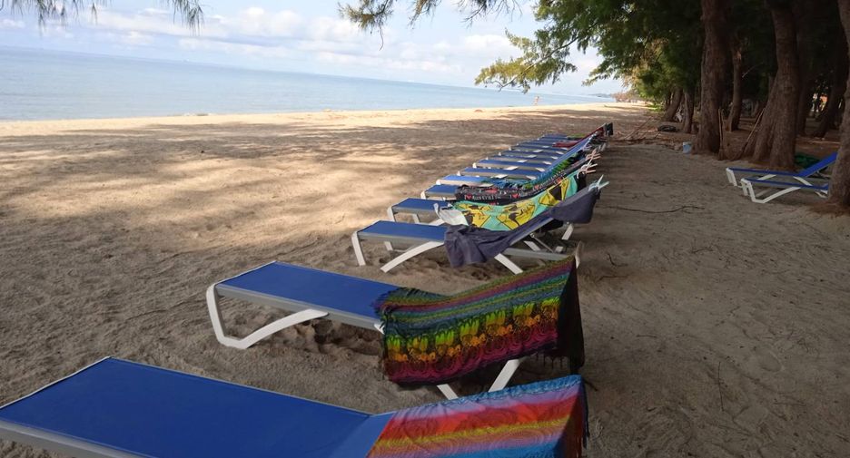 Reihenhaus zur Miete und zum Kauf mit 2 Zimmer in Mueang Rayong, Rayong