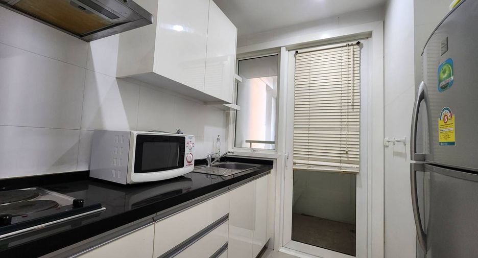 For sale 1 bed condo in Khlong Toei, Bangkok